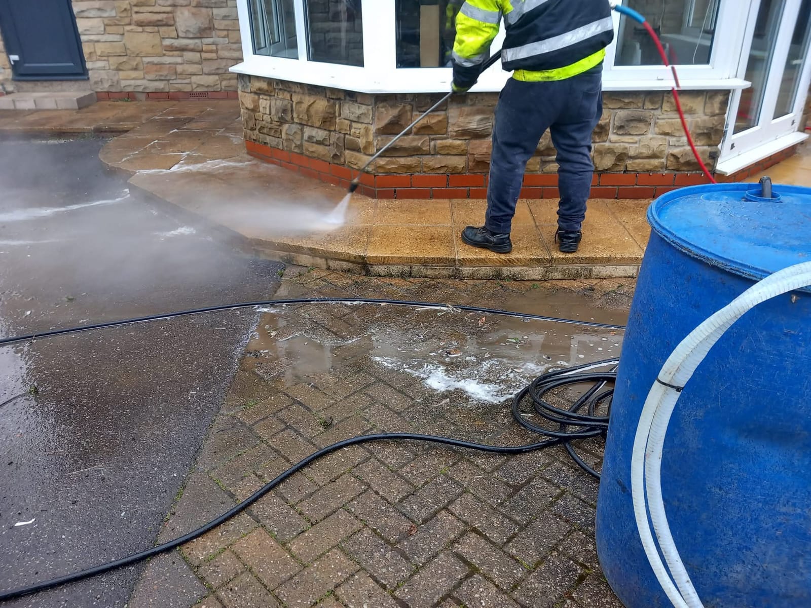 Driveway cleaning and restoration project