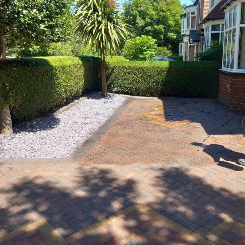 Exterior property maintenance in Hull